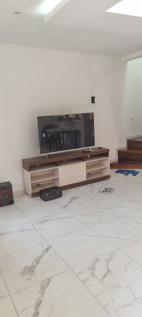 Casa de dois andares